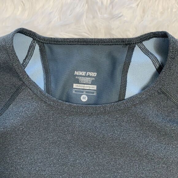 Nike Pro Active Wear Top(Size Medium) - Picture 3 of 5